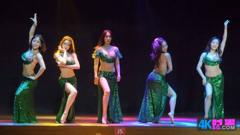身材超好五位韩国美女在台上跳舞给你看3 [4K]30帧 (2).jpg