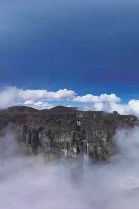 【航拍】来自天堂的倾泻！委内瑞拉.安赫尔瀑布［分辨率: 7680 x 3840］百度